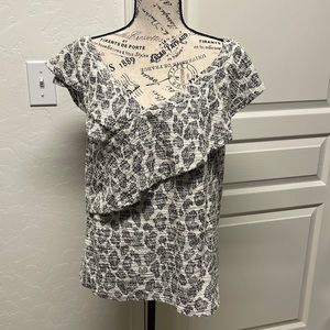 Cute and casual top.
